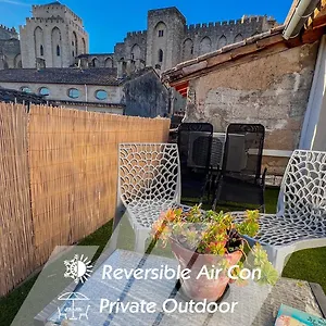  Appartement Ac - Private Exterior - Au Pied Du Palais Des Papes! France