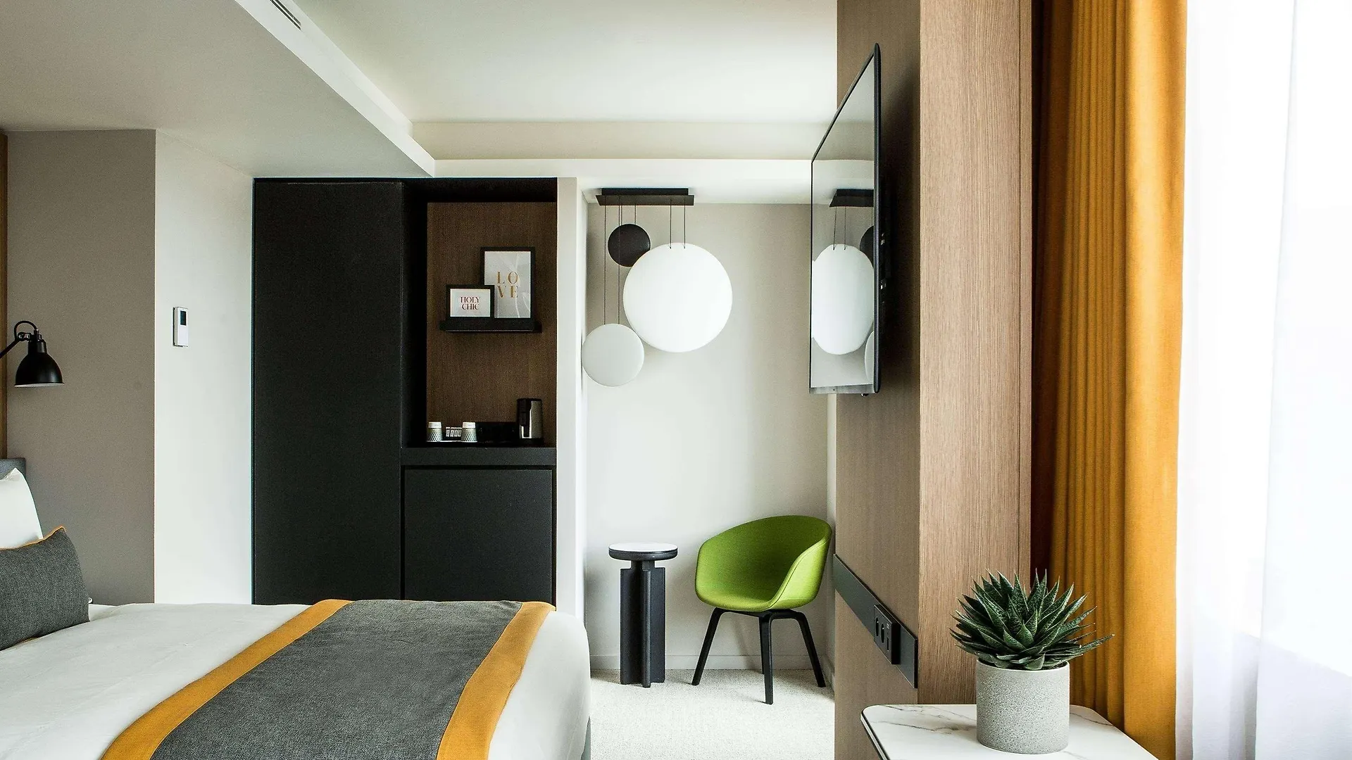 Mercure Paris 17 Batignolles Hotel