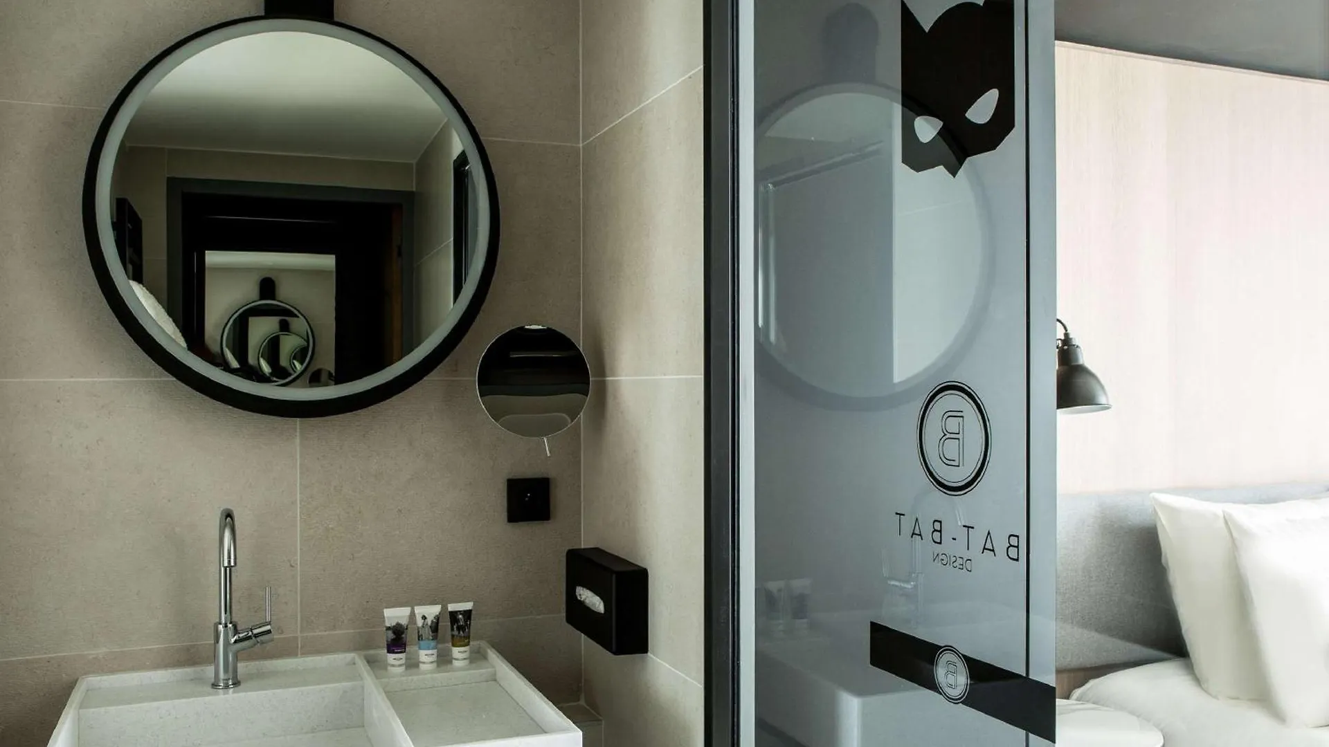 Mercure Paris 17 Batignolles 4*,