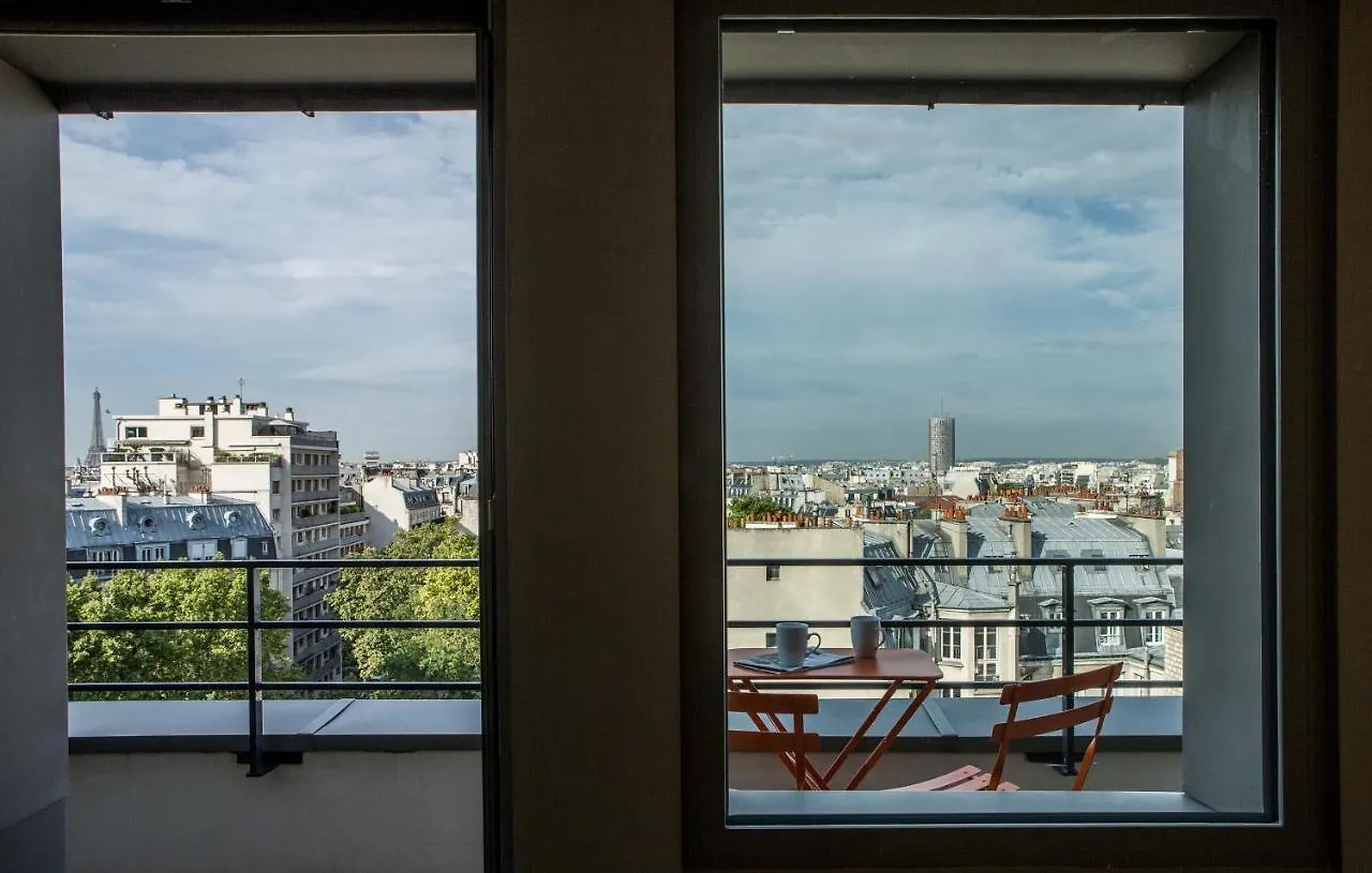 **** Hotel Mercure Paris 17 Batignolles France