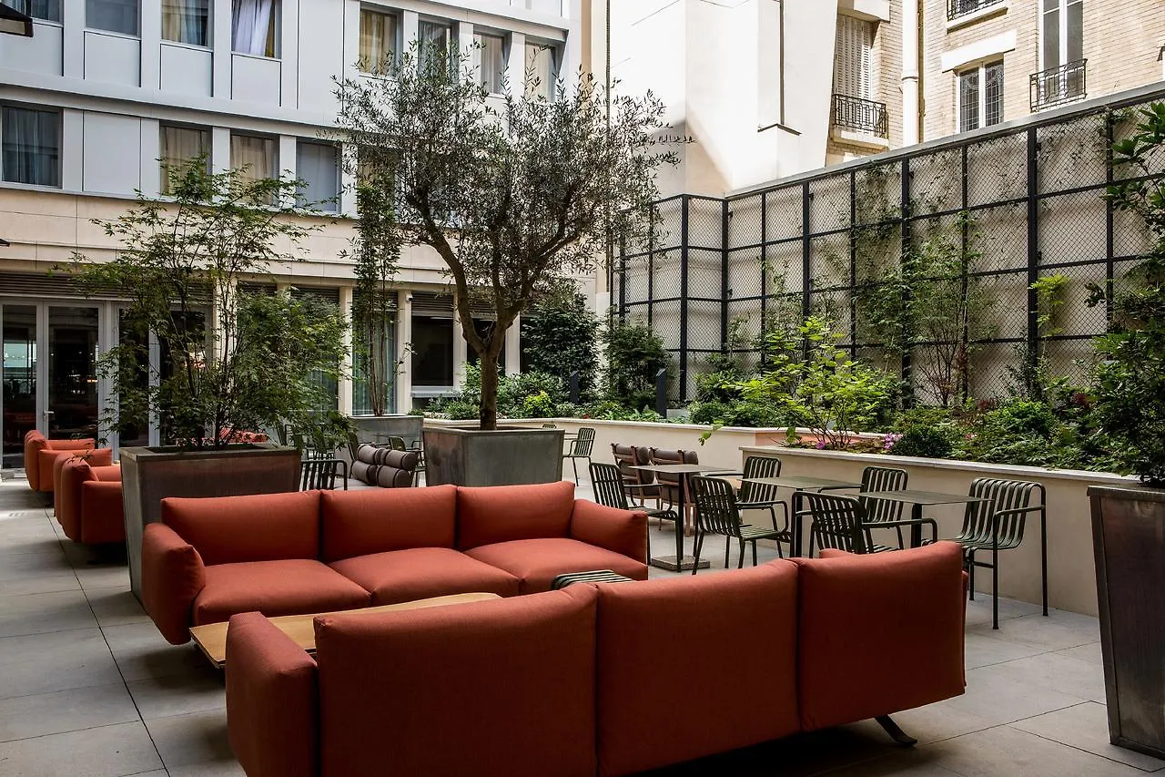 Mercure Paris 17 Batignolles 4*,