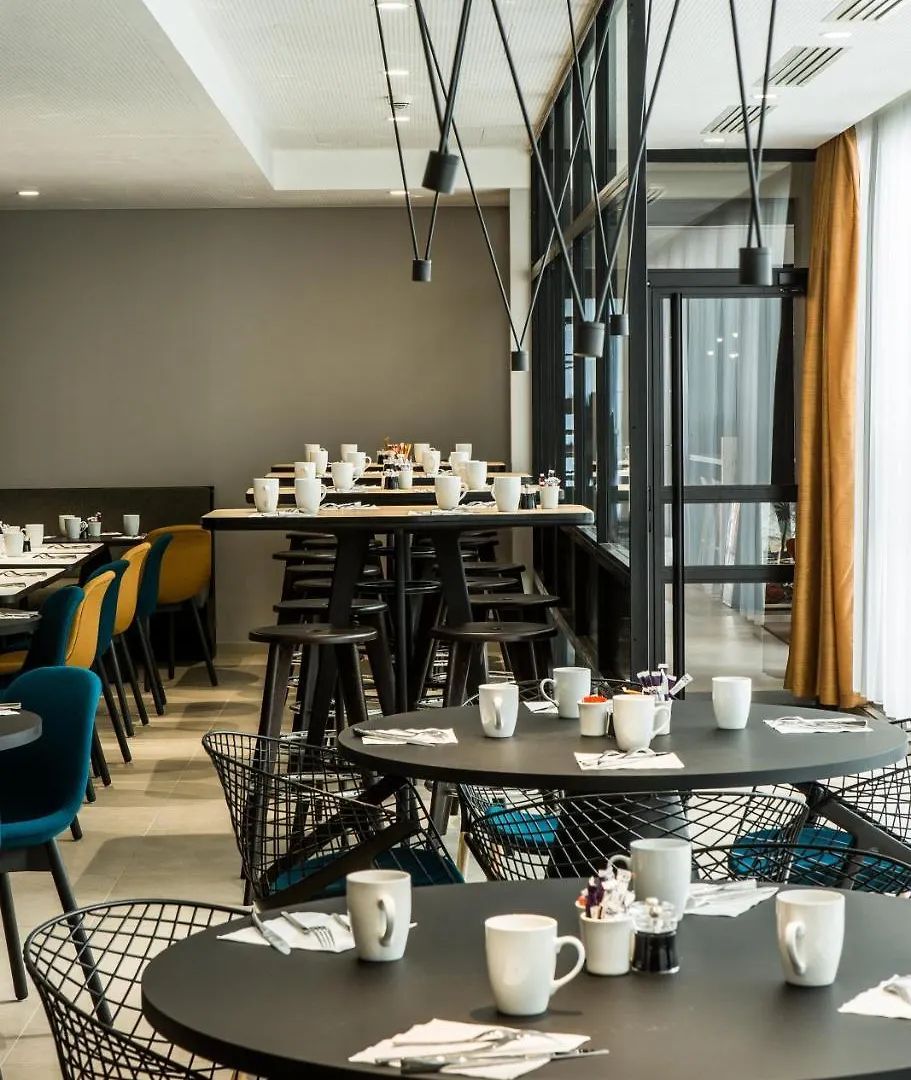 Mercure Paris 17 Batignolles France