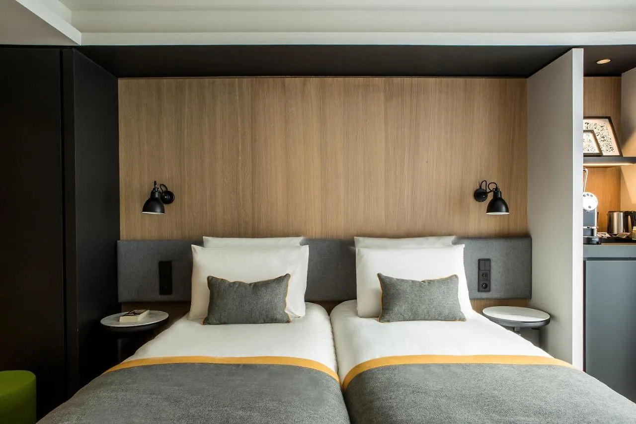 **** Hotel Mercure Paris 17 Batignolles France